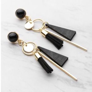 black and gold super chic earrings